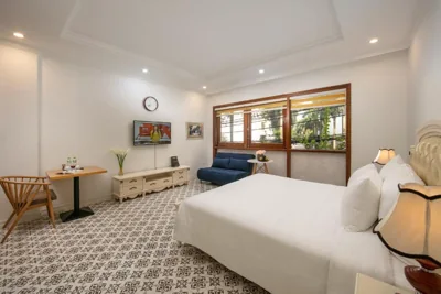 Superior Double Room — Luxe Paradise Suites Hotel Dich Vong Hau